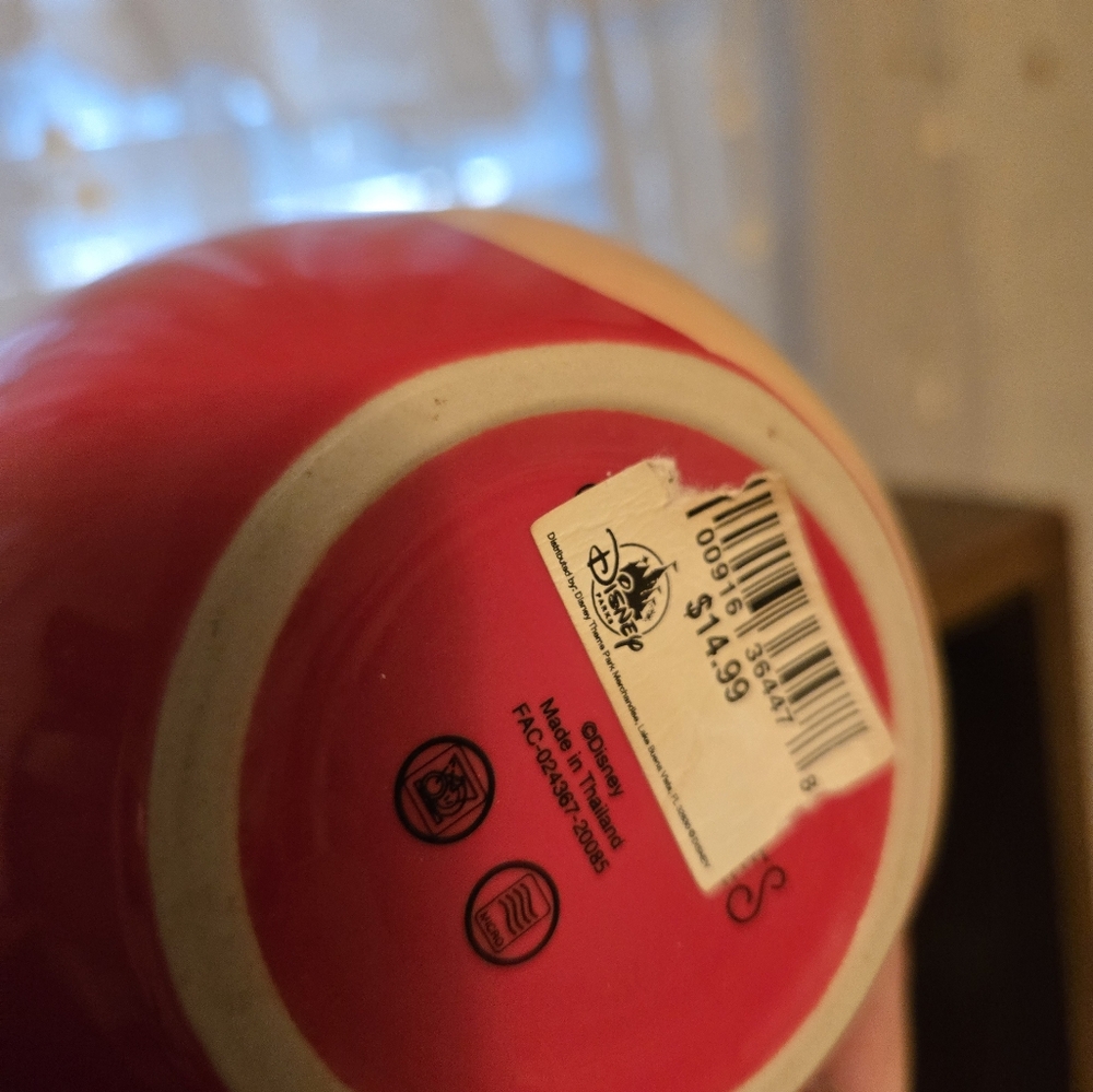 Red Mickey Mouse cup - Picture 3 of 3
